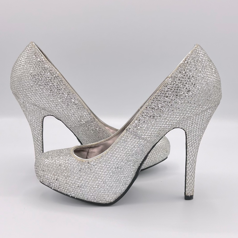 Silver Glittery Platform Stiletto Round Toe Shoe sz 8.5